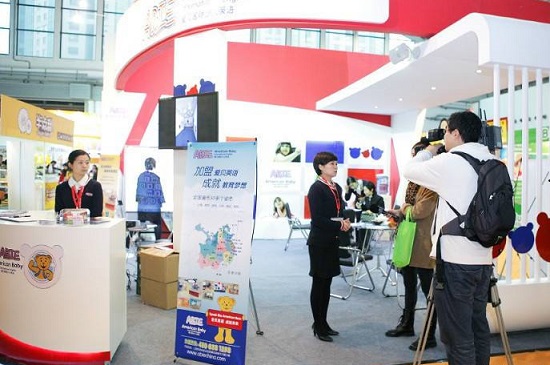 參加展會怎么與外國客戶交流接單 簡單實用參加展會英語交流(m.hnhuay.cn)