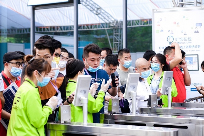 2021第26屆古鎮燈博會于20日圓滿收官，2500品牌參與此次燈具展(m.hnhuay.cn)